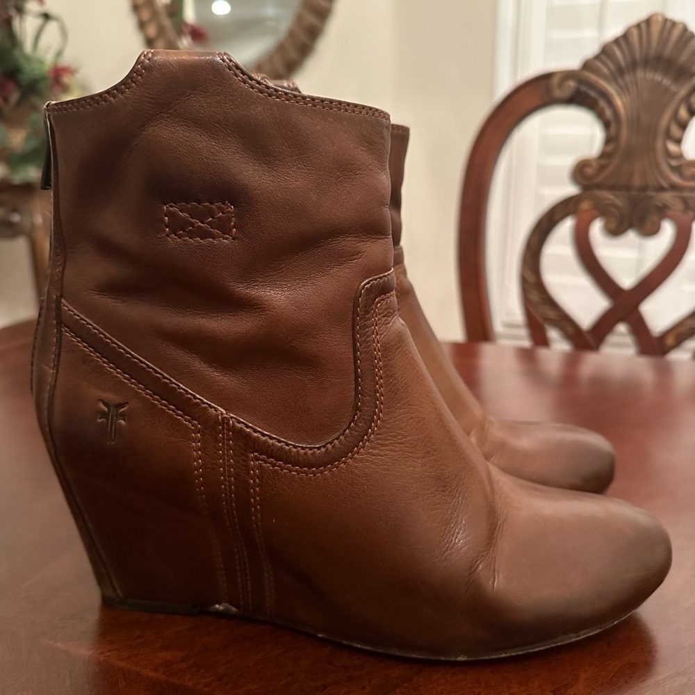 Frye Women’s Brown Boots